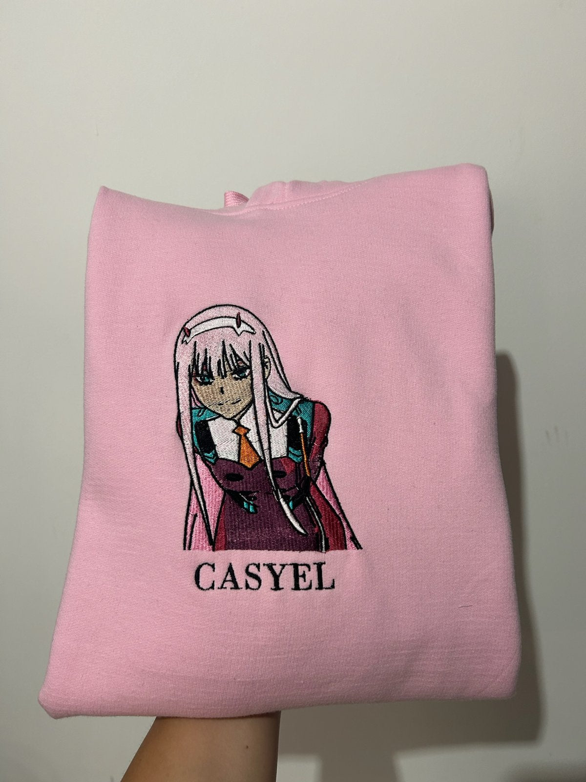 Stickerei von Anime- und Zeichentrickfiguren