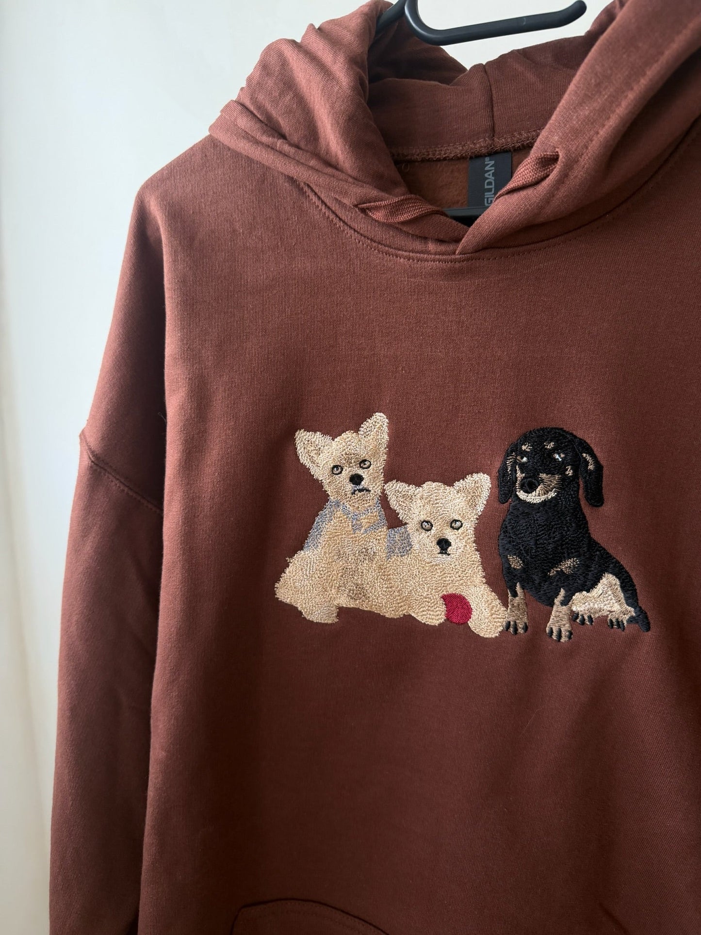 Pet portrait color embroidery