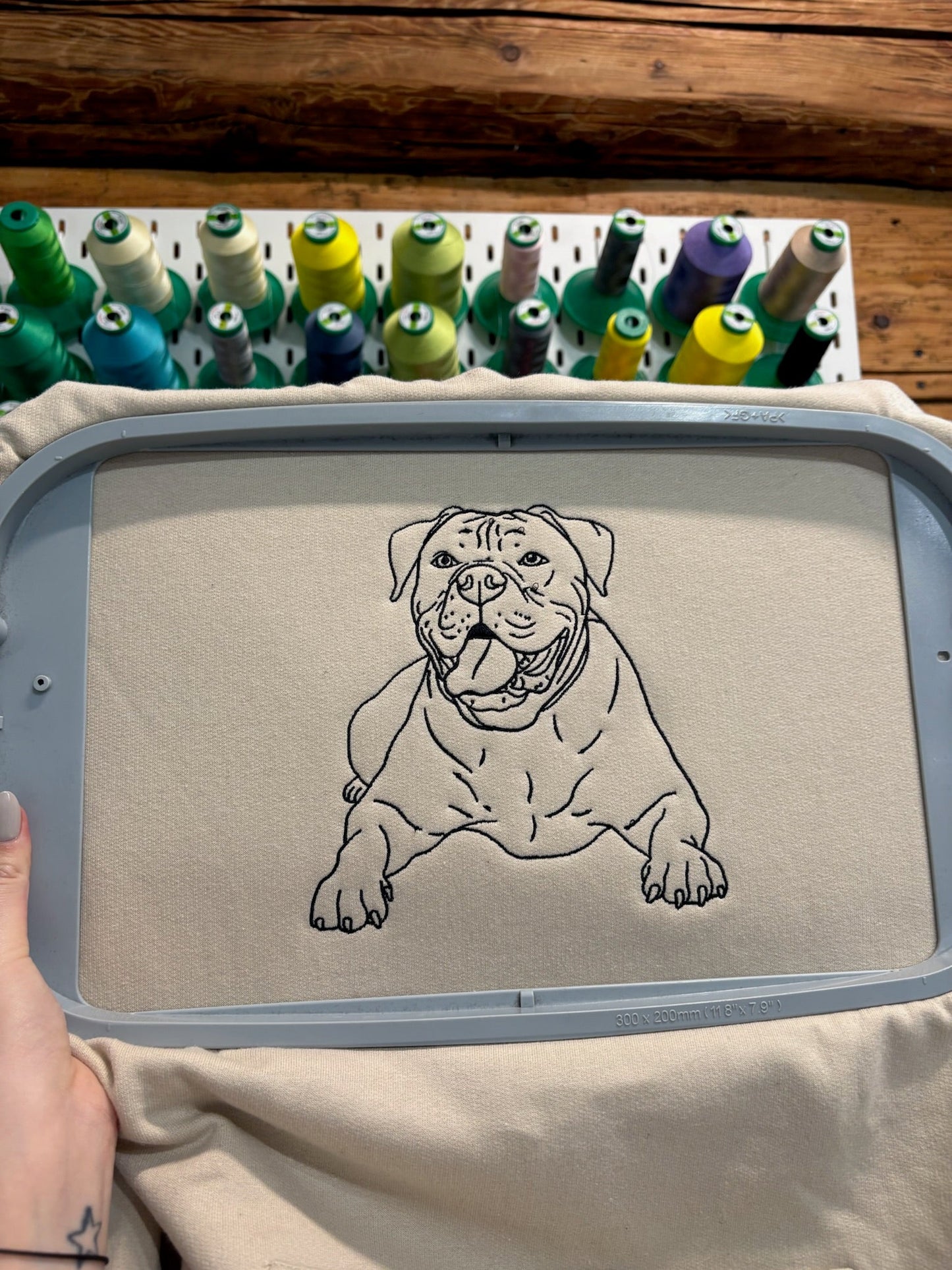 Dog line art embroidery