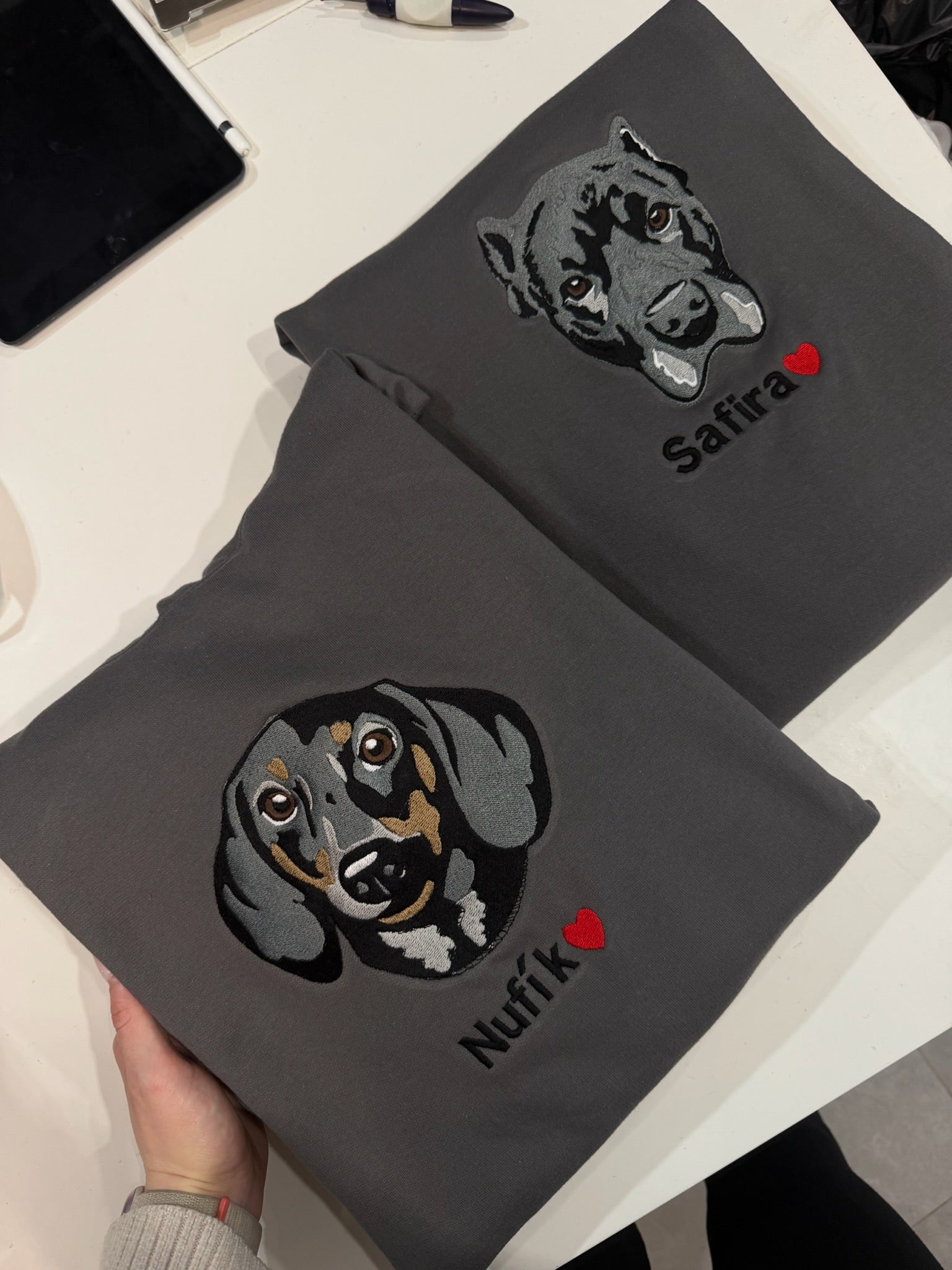 Dog portrait embroidery with name